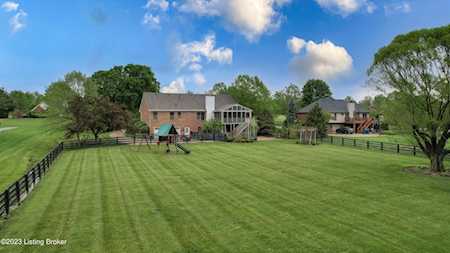 55 Plantation Dr Shelbyville, KY 40065