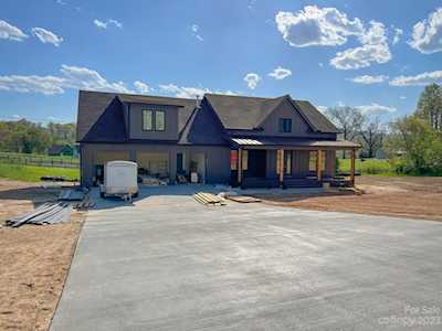 91 Wintercress Dr Mills River, NC 28759