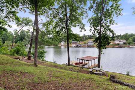 247 Michaels Gap Ln Hickory, NC 28601