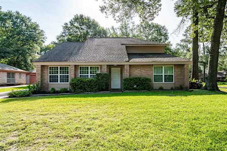 3902 Hidden Glen Dr Kingwood, TX 77339