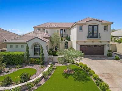 9605 Queen Charlotte Dr Las Vegas, NV 89145