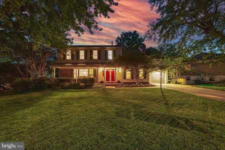 7938 Lake Pleasant Dr Springfield, VA 22153