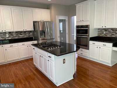 7224 Lyndam Hill Circle Lorton, VA 22079