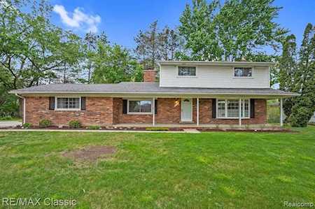31340 Rayburn St Livonia, MI 48154