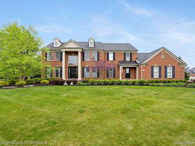 50311 Top of Hill Dr Plymouth Twp, MI 48170