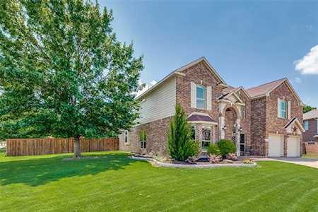 5520 Champlain Drive Fort Worth, TX 76137