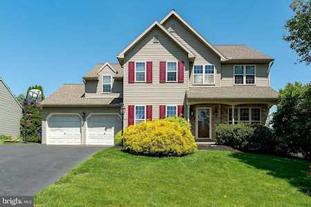 517 Woodhall Dr Willow Street, PA 17584