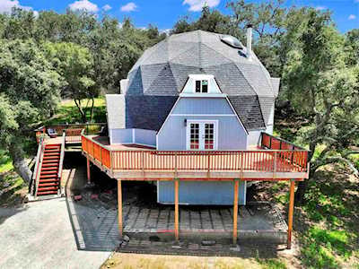 28205 Meadow Oak Lane Escondido, CA 92026