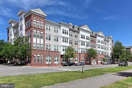 191 Somervelle St #103 Alexandria, VA 22304