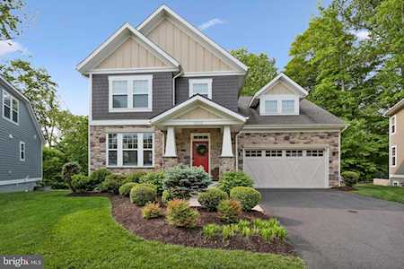 8383 Edward Carr Ct Springfield, VA 22153