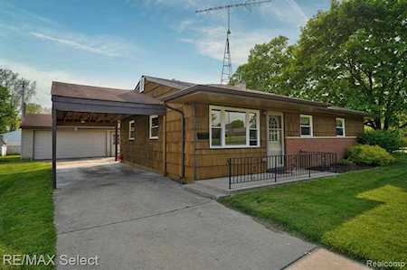 9193 Norbury Dr Swartz Creek, MI 48473