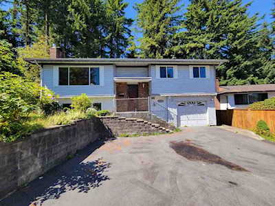 3122 Mariner Way Coquitlam, BC V3C 3T3