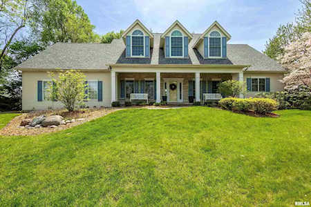 4360 Old Ivy Ct Bettendorf, IA 52722