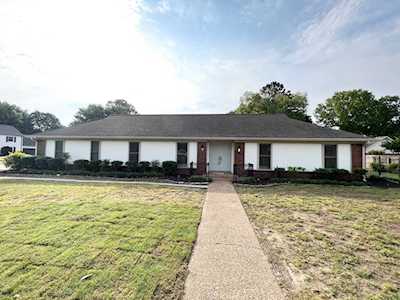 7967 Sunny Creek Dr Germantown, TN 38138