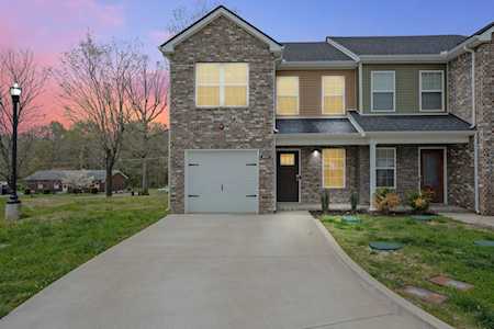 2034 Downstream Dr Ashland City, TN 37015