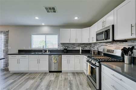 10226 Chigoza Pine Ave Las Vegas, NV 89135