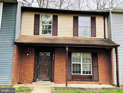 1628 Pin Oak Dr Waldorf, MD 20601