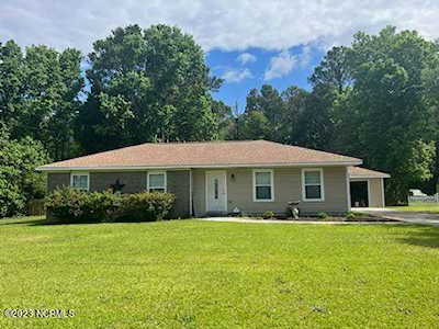 114 Riverside Drive Beaufort, NC 28516
