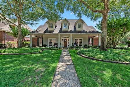 14715 Sandy Creek Dr Houston, TX 77070