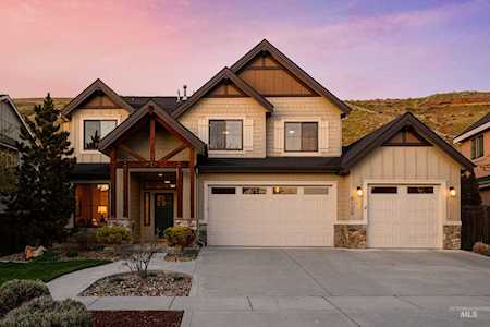 6120 E Grand Prairie Drive Boise, ID 83716