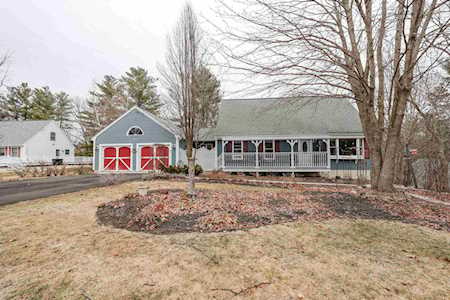 41 Cinnamon Ridge Rd Somersworth, NH 03878