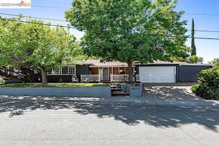 4577 Las Lomitas Dr Pleasanton, CA 94566