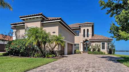 639 Waterfern Trail Dr Auburndale, FL 33823