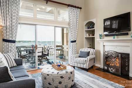 18015 Kings Point Dr Cornelius, NC 28031