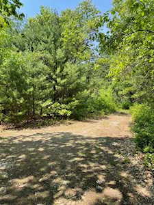 237 Chestnut Hill Rd Millville, MA 01529