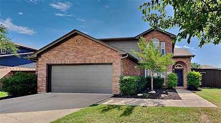 102 Lakeway Lane Justin, TX 76247