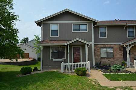 18 Catamaran Dr Lake St Louis, MO 63367