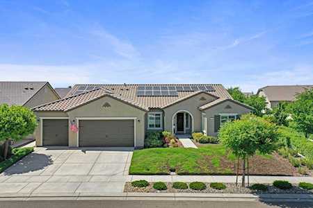 1613 Chestnut Grove Drive Manteca, CA 95336