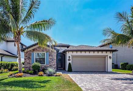 9231 Shadow Oak Ln Naples, FL 34120
