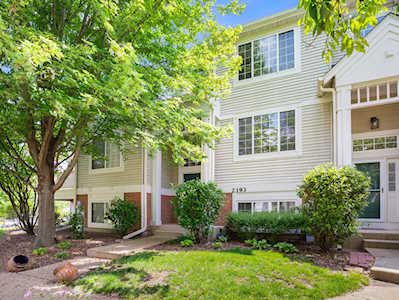 2193 Daybreak Dr Aurora, IL 60503
