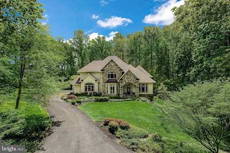 2724 Colt Run Rd Oakton, VA 22124
