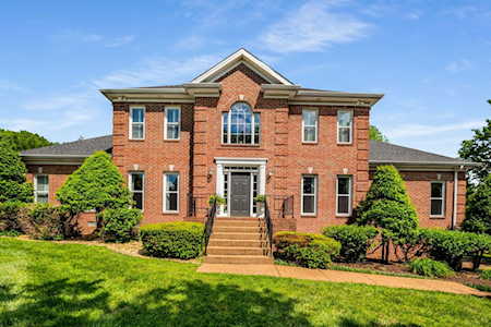 1916 Springcroft Dr Franklin, TN 37067