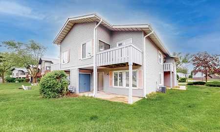 20 Elm Ct #3 Bolingbrook, IL 60440