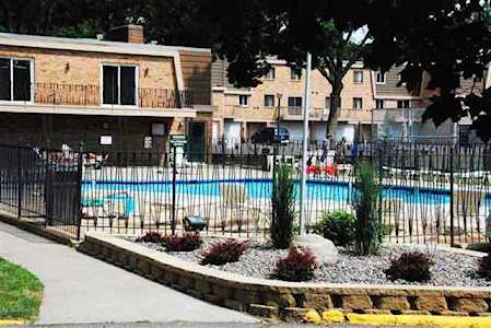 7318 W 22nd Street #102 Saint Louis Park, MN 55426