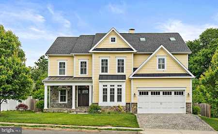 2915 N Sycamore St Arlington, VA 22207