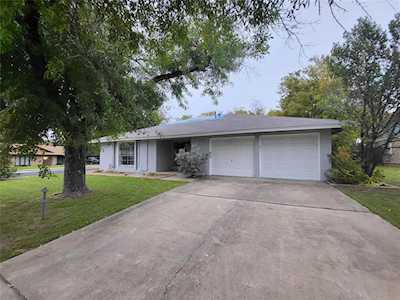1112 Red Cliff DR Austin, TX 78758