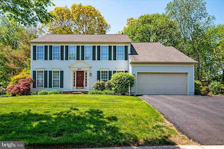 8014 Middlebury Dr Pasadena, MD 21122