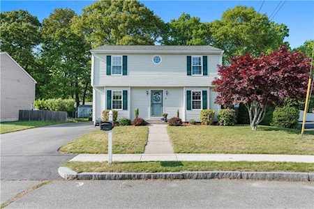 6 Allison Ct East Providence, RI 02915