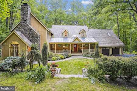 10601 Wise Owl Way Great Falls, VA 22066