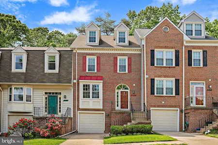 7236 Whitlers Creek Dr Springfield, VA 22152