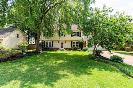 8623 Wine Leaf Cv Germantown, TN 38139