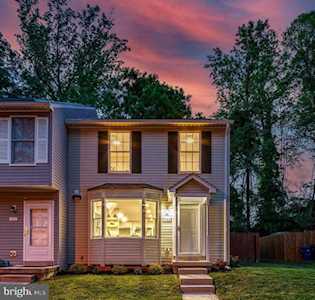 7588 Wood Mist Ln Falls Church, VA 22043