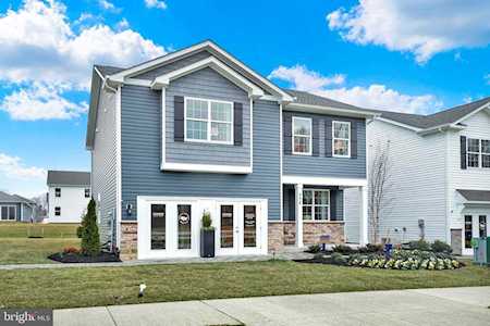 327 Forest Edge Ave La Plata, MD 20646