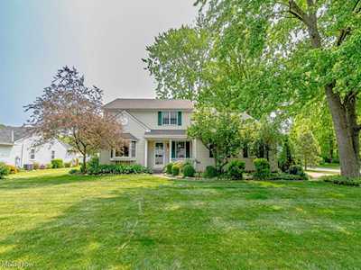 33354 Charleston Ave Avon Lake, OH 44012