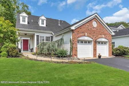 2520 Sparrowbush Ln Wall, NJ 08736