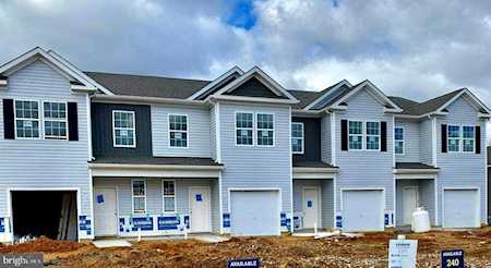 196 Mazzeo Dr Glassboro, NJ 08028